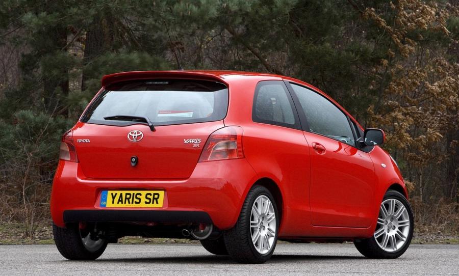  Toyota Yaris SR 2008 года  (фото 5 из 10)